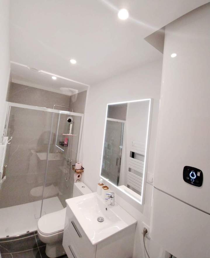 Installation de systèmes de chauffage et sanitaires modernes